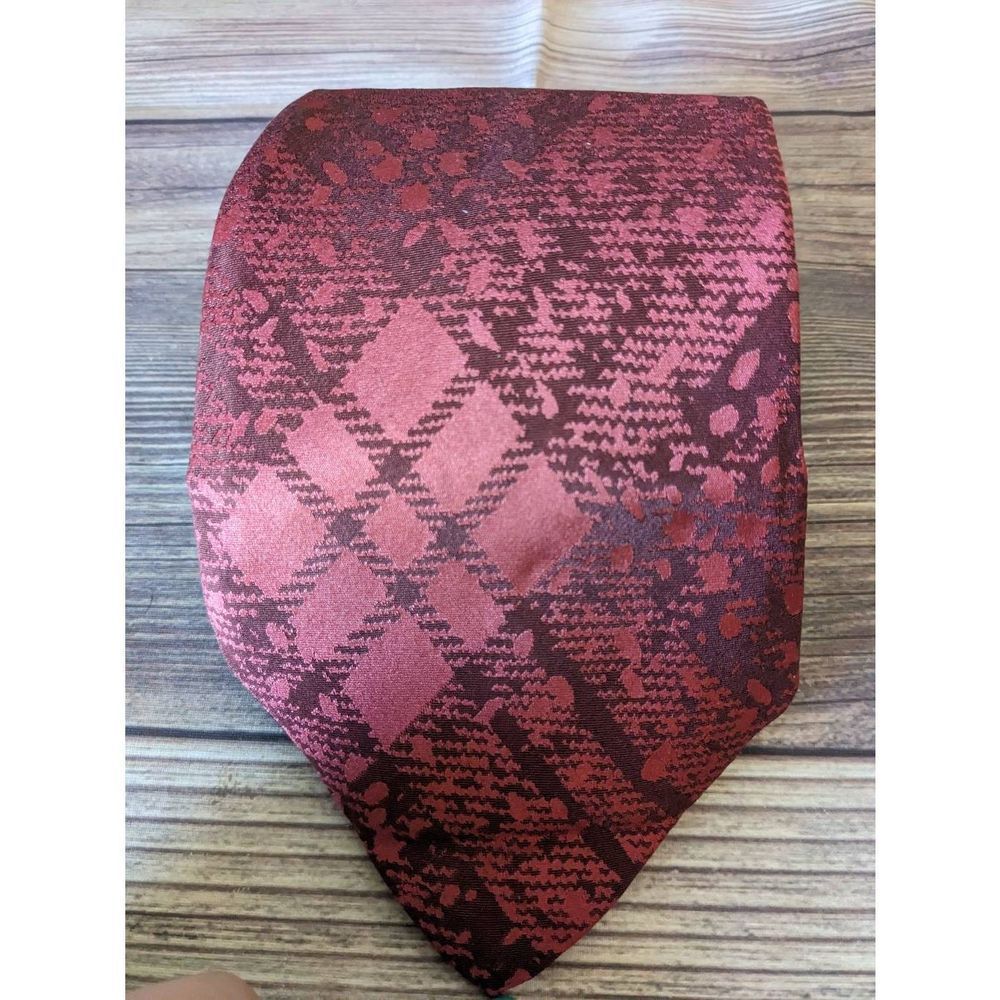 Men's Pierre Cardin Silk Tie Red Geometric Embossed Print Made in France T68